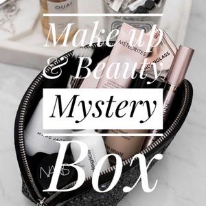 💛 $50+ Value Beauty, Makeup and Skincare Mystery Box